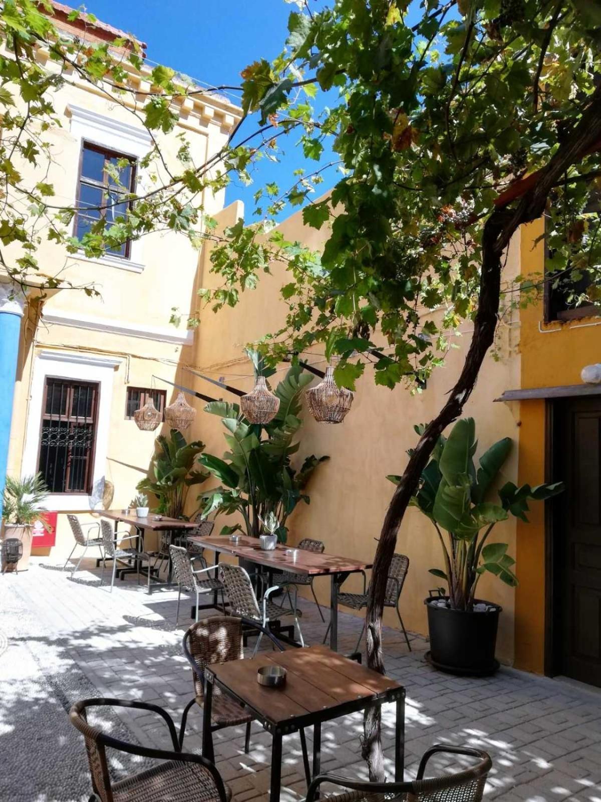 Rhodes Youth Adults Only 18-40 Vandrerhjem *